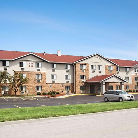 Super 8 By Wyndham Fairview Heights-St. Louis Motel Exterior foto